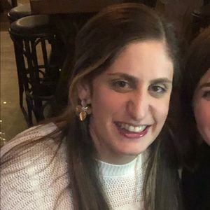 Meet your Posher, Emily